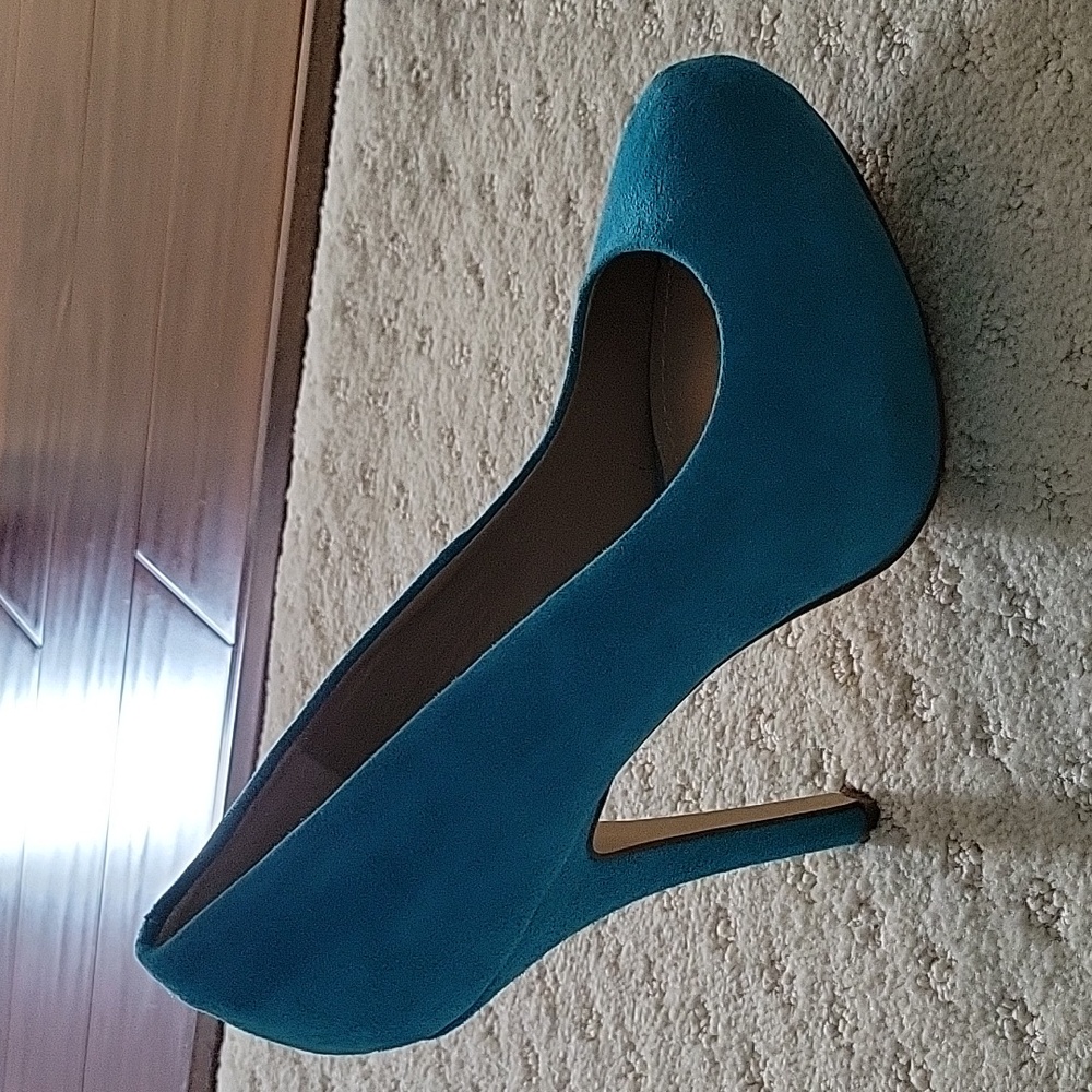 NEW **Steve Madden Suede Stiletto Pump**